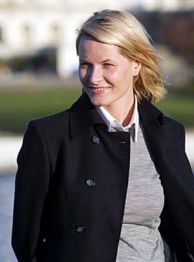IKKE LETT: Det er ikke lett � v�re kronprinsesse. Ryktene er umulige � stoppe n�r de f�rst blir spredt. 