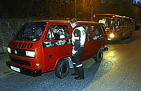 Politiet stoppet og kontrollerte ca. 20 russebiler uten � finne alvorlige mangler. 
