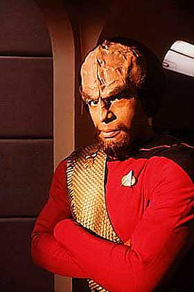 SNAKKER KLINGON: Fra Star Treks Next Generation. Michael Dorn her som en skapning fra ytre rom.
