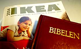 POPUL�R LEKTYRE:  IKEA-katalogen trykkes i 130 millioner eksemplarer - p� 28 forskjellige spr�k. 