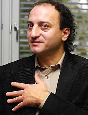 Gamal Hosein: D�mt to ganger for drapet p� sin kone Gry Hosein.