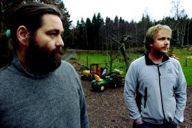  RYSTET: Vernepleier Frank Glad (t.v.) og barnevernspedagog Lars Fjeldskaar velger � fortelle hva de opplevde som ansatte p� den private barnevernsinstitusjonen LillesandProsjektet, til tross for at de har skrevet under p� at de skal holde munn. I dag er begge offentlig ansatte.