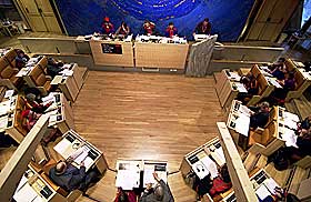  UTEN OVERSIKT?  Sametinget i Karasjok, under et m�te i plenumssalen.