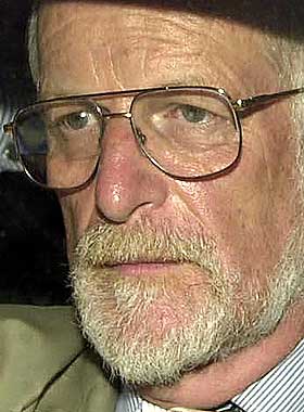 SKANDALE: V�penekspert David Kelly var BBCs hemmelige kilde da de skandaliserte statsminister Tony Blairs framlegg av rapporter som hevdet at Irak kunne avfyre masse�deleggelsesv�pen i l�pet av 45 minutter.