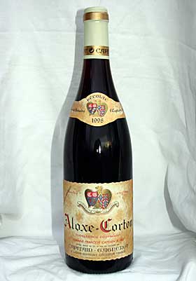 ALEXE CORTON 1998:  R�dvin, Frankrike, 199 kroner. Duften har et utviklet trepreg med nyanser av l�r, tobakk og v�tt l�v. Moden smak med god konsentrasjon av t�rket frukt, trepreget syret�rrhet i ettersmaken. Vi trodde for fire �r siden at denne vinen var holdbar til 2008, men den er s� moden n� at ytterligere lagring ikke har noen hensikt. Prisen ble satt ned med 100 kroner fra �rsskiftet.