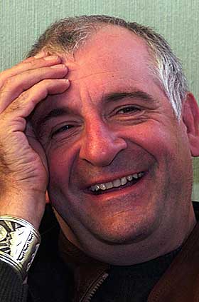 MANNEN BAK: Douglas Adams er forfatteren til �Haikerens guide til galaksen�.