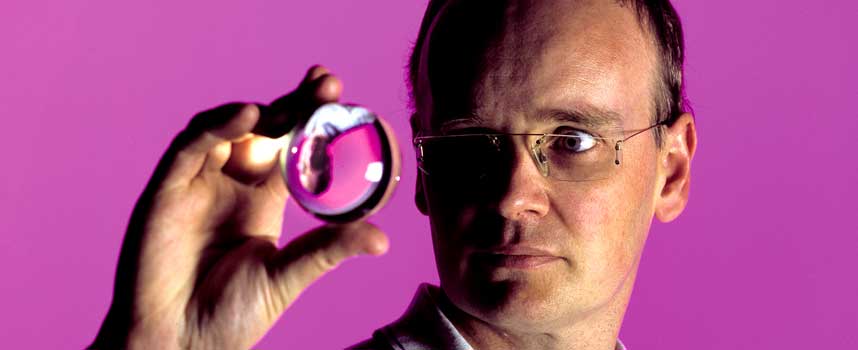 FUTUROLOGEN: Ian Pearson forutsier framtida. Tirsdag klokka 14 svarer han Dagbladet.nos lesere.