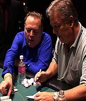 DOKUMENTAR: Den norske dokumentarn �Life's A Gamble� handler om Larry Flynts (til venstre) pokerlag. Thor Hansen spiller med Flynts penger.