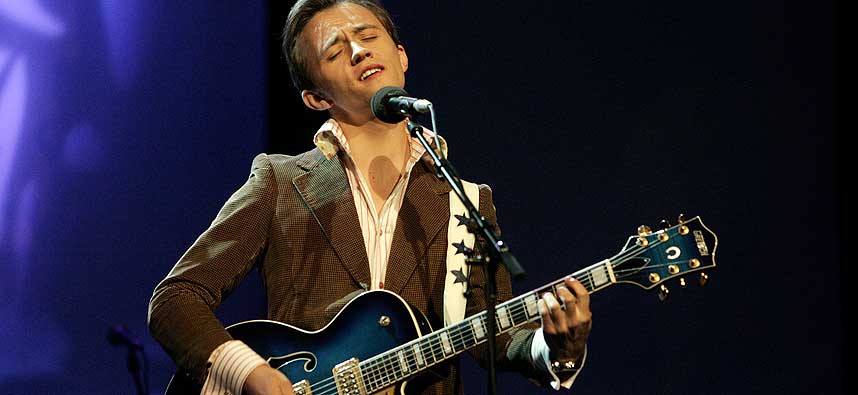  NYGIFT: Sondre Lerche og skuespilleren Mona Fastvold giftet seg i den norske sj�mannskirken i New York med bare en h�ndfull personer til stede.