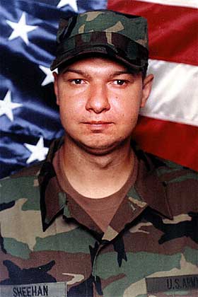 DREPT I IRAK: Casey Sheehan vare bare to uker i Irak f�r han ble drept av oppr�rsstyrker. N� kjemper moren mot at flere skal bli drept i krigen. Hun krever troppene sendt hjem.