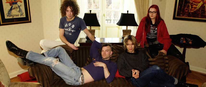 SVARER DEG: The Dandy Warhols, slik de s� ut da de bes�kte Norwegian Wood i 2003.