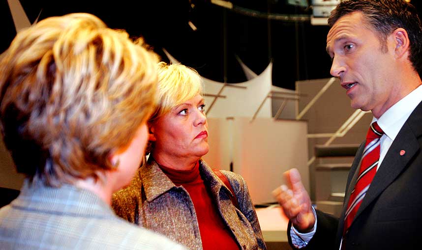 REDDER S�R-ORDNINGEN:  �slaug Haga, Kristin Halvorsen og Jens Stoltenberg vil beholde s�rordningen.