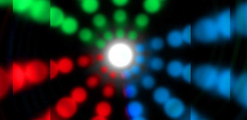 ALLE FARGER BLIR HVITT LYS:  Forskerne har n� klart � lage hvitt lys med LED-teknologi. Det kan bety slutten for gl�delampa.