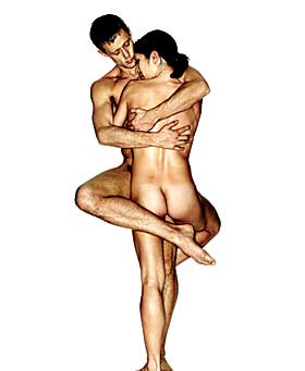  BR�K:  I januar 2005 ble det sterke reaksjoner fra publikum p� bilder av dette nakne paret som hang i vinduer p� Oslo City i forbindelse med Valentines Day.