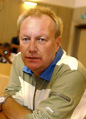 ANMELDT: Psykolog John Sandstr�m er mistenkt for � ha krasjet i fylla og stukket av.