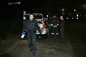 I NATT:Politiet unders�ker �stedet for terror-fors�ket i Kista utenfor Stockholm.