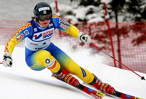 SVENSK SEIER: Anja P�rson st�r �verst p� pallen i Lienz, �sterrike.