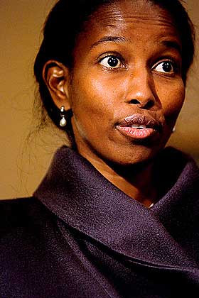 STØTTER ISLAM-KRITIKKEN: Den nederlandske politikeren Ayan Hirsi Ali mener Jyllands-Postens tegninger av profeten Mohammed er nødvendige.