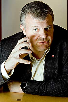 VIL HA DEBATT: Bjarne H�kon Hanssen vil stoppe tvangsekteskap med harde virkemidler.