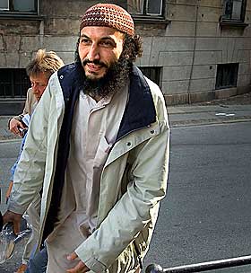 VENNER: If�lge Ekstra Bladet er Laban og terrorsiktede Said Mansour ogs� gode venner.