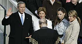BESKYTET: Fire batterier ble hastebestilt fra Kongsberg til Washington DC for å beskytte presidenten under innsetningen 20. januar 2005.