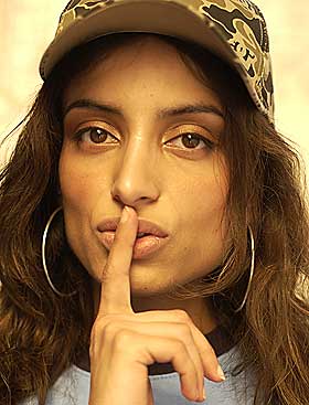  Truet �Madonna�: Deepika, alias Deeyah, mener musikkbransjen ikke lenger t�r samarbeide med henne.