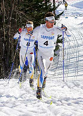 SVENSK SEIER: Mathias Fredriksson (bak) ble for sterk den siste kilometeren, men Northug spurtslo Anders S�dergren (foran).