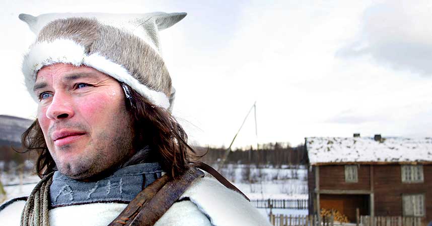 DREPER OG BLIR DREPT: Mikkel Gaup spilte i den Oscar-nominerte Veiviseren for 20 �r siden. I dag spilte han inn nye scener som oppr�rer i storfilmen 