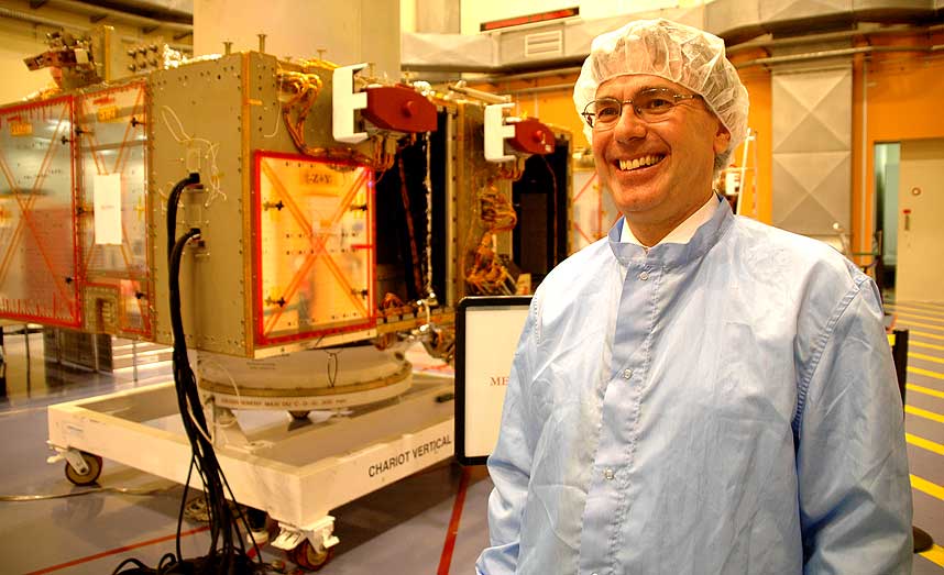 LANG VEI: Siden 1998 har Paul Blythe jobbet med MetOp. Den tidligere assisterende prosjektlederen i EUMETSAT jobber n� i den europeiske romfartsorganisasjonen ESA, og har ansvaret for selve oppskytningen av MetOp A 30. juni.