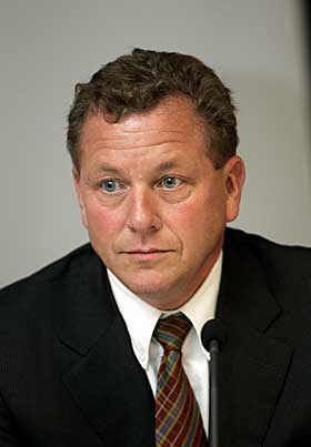 F�R KJEFT: Kringkastingssjef John G. Bernander.