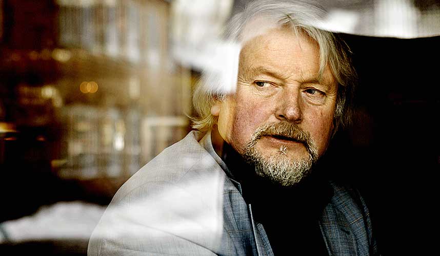 FORSVARER BERNANDER: Generalsekret�ren i Norsk Presseforbund mener det er uriktig at en politiker g�r ut og krever en redakt�rs avgang.