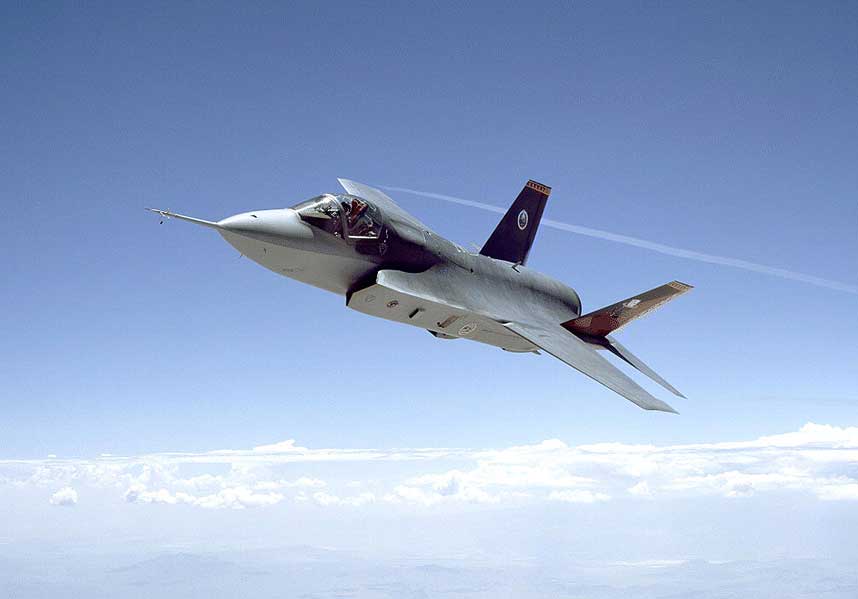 UNDER UTVIKLING: Her er X35, en pr�veutgave av det amerikansk-britiske kampflyet Joint Strike Fighter.