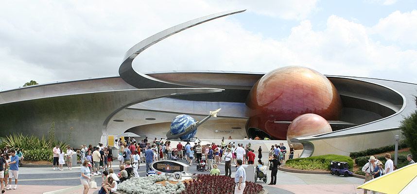 HAR TATT TO LIV: Nesten 12 millioner mennesker har testet Mission Space. To av dem har d�dd etter ferden.
