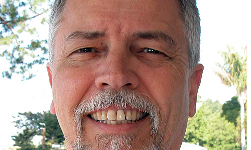 ADVARER: Doc Searls advarer mot fors�k p� � �delegge nettets �pne arkitektur.