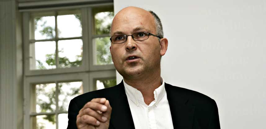 VIL HA FASTE PRISER: Kjell Lars Berge er fagbokforfatternes leder.