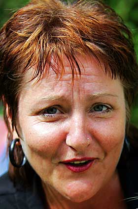 ANNE B. RAGDE: - Mer synlig p� landsbygda.