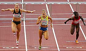 SEIERSBR�LET: Svenskene trenger ikke deppe for mye over Kajsa Bergqvists bronse. P� 100 meter hekk l�p nemlig Susanna Kallur inn til gull.