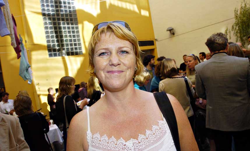  P� H�STFEST:  Kva skulle litteraturmenneska tatt seg til om dei ikkje hadde vore s� opptatt med � fange det virrande blikket til Dag Solstad, sp�r Brit Bild�en.