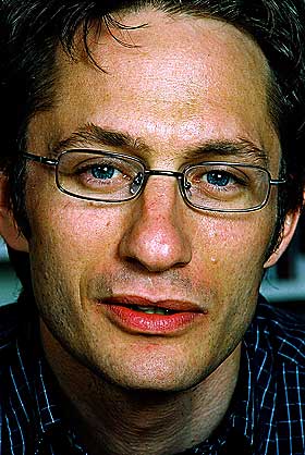 I MOSKEENE: NUPI-forsker Henrik Thune mener sinnet mot Vesten og Israel har sine r�tter i moskeene, hvor de repressive regimene i Midt�sten ikke kunne gripe inn.