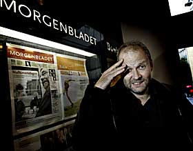 M� SES I SAMMENHENG: Redakt�r i Morgenbladet, Alf van der Hagen, sier Mette Hellenes' tegninger m� ses i sammenheng med hennes stil.