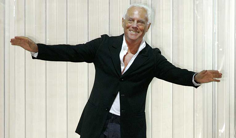 Ikke stille: Giorgio Armani mener det er medias og stylistenes feil at fashio-nverden er besatt av syltynne modeller.