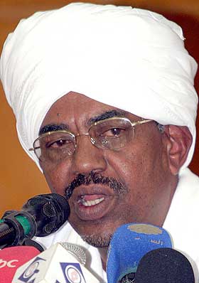 - KOLONISERING: Den sudanske presidenten Omar al-Bashir vil ikke ha en FN-styrke til landet. Han kaller en slik styrke for en kolonisering.