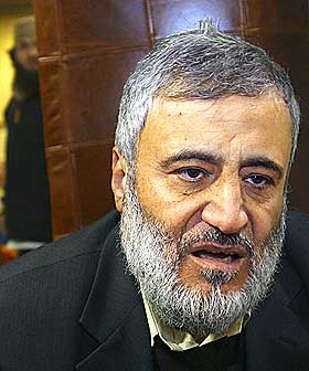 TAR IKKE ANSVAR: Den danske imamen Ahmad Abu-Laban var svært sentral under protestbølgen som munnet ut i voldelige demonstrasjoner. Ett år etter at karikaturene ble trykket i Jyllands-Posten tar han ikke ansvar for krisen som oppstod.