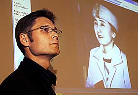 RAFTO-PRISVINNER: Arne L. Lynng�rd ga Rafto-prisen til Rebiya Kadeer i 2004.