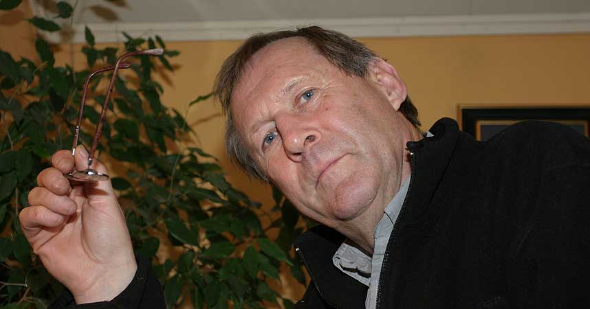 STERKE P�STANDER:Egil Ulateig tror ikke lenger p� at norske SS-frivillige kom seg gjennom krigen p� �stfronten uten � gj�re seg skyldige i groteske krigsforbrytelser.