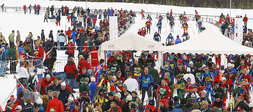 BREDDEN ER MED: Birkebeinerrennet samler 10 000 ut�vere. I �r er det en nyopprettet klasse for bedrifts- og studentidrettslag i k�ringen �Klubben i mitt hjerte�.