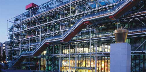 VERDENSKJENT ARKITEKTUR: Renzo Piano st�r bak Pompidou-senteret i Paris, sammen med Richard Rogers. Arkitektbyr�et har ogs� st�tt for utvidelsen av Whitney Museum i New York og museet Zentrum Paul Klee i Bern.