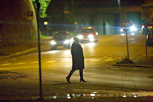  P� jobb:  Janne har mange faste kunder. Like f�r Magasinet m�ter henne, har hun betjent dagens sjette kunde. Hun sier de fleste er helt vanlige menn med et helt vanlig liv.