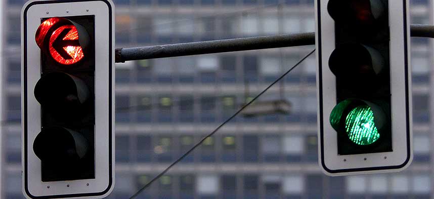 HISTORIE? Ingen grunn til � beholde trafikklysene, mener forskere som st�r bak et EU-prosjekt der menneskelige hensyn overtar for p�bud og forbud i trafikken.