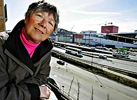  FORESL�R FORHANDLINGER:  Som dav�rende leder i Oslo Ap, frontet Britt Hildeng partiets snuoperasjon slik at operaen havnet i Bj�rvika. N� mener hun de grunnleggende avtalene om Bj�rvika b�r vurderes p� nytt.